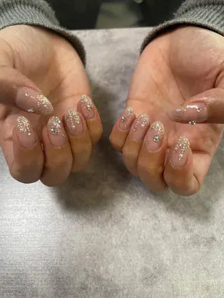 ネイル rino nail所属・坂上 詩織のネイルデザイン