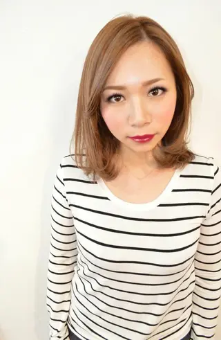 ミディアム カラー 🌈プチッと変身🌈 変化あるスタイルへのヘアスタイル