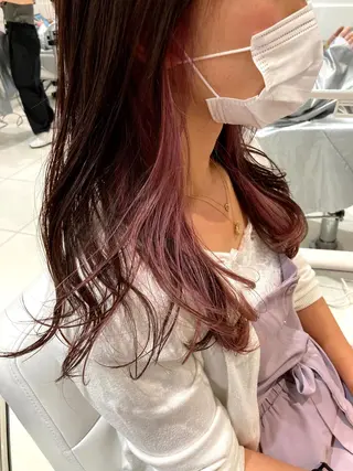 セミロング カラー 坂口 愛のヘアスタイル