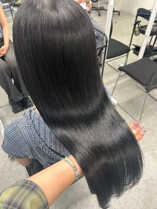 カラー 🩶niina 暗髪韓国系カラー🩶のヘアスタイル