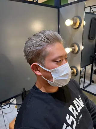 ショート カラー メンズ ノイシキ サキのヘアスタイル
