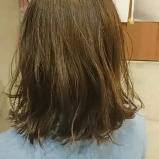 ミディアム カラー パーマ 小田川 竜也のヘアスタイル