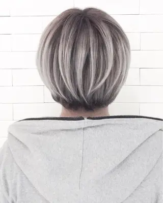 ショート カラー レイヤーカット× 髪質改善たもりのヘアスタイル