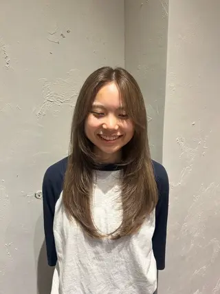 ロング カラー 成田 智彩のヘアスタイル
