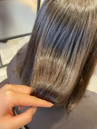 ミディアム ヤマグチ ナツキのヘアスタイル