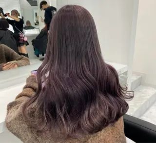 セミロング カラー ヘアアレンジ 🩵ダメージレス艶感 ハイトーン🩷のヘアスタイル