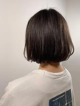 ミディアム よしだ とおいのヘアスタイル