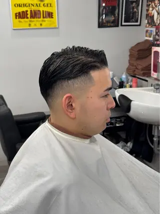 ショート FADE&LINE登戸店所属・🔥メンズ専門 美容師🔥 柳澤陵心のヘアスタイル