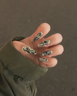 ネイル 🤍 YUI 🤍のネイルデザイン