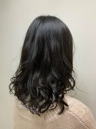 セミロング パーマ エンドウ ミノリ🤎 /半個室/レイヤーのヘアスタイル