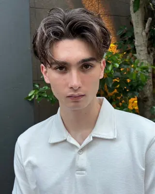 カラー 古賀 光のヘアスタイル
