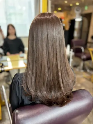 セミロング カラー 縮毛矯正／髪質改善 🌟mizukiのヘアスタイル