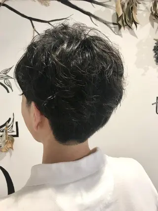 パーマ 河野 行史のヘアスタイル