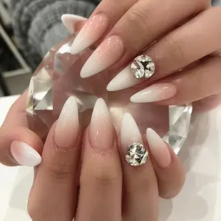 ネイル Nailsalon Merci所属・Merci momoのネイルデザイン