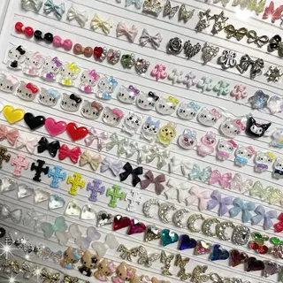 ネイル fiore nail 🦋のネイルデザイン