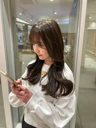 カラー レイヤーカット🌙 堀江里菜のヘアスタイル