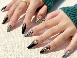 ネイル Salute本店 🦋仲原里佳のネイルデザイン