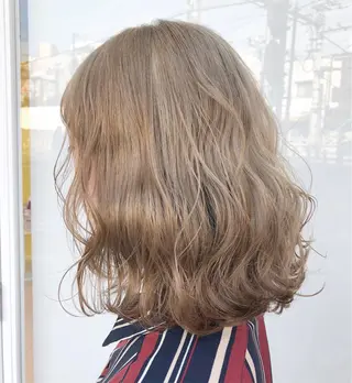 セミロング カラー sano sayakaのヘアスタイル