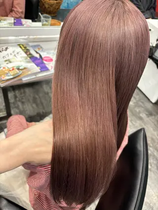ロング カラー LOMARLIE JURIAのヘアスタイル