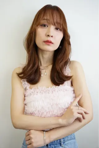 ミディアム 橋本 和歩のヘアスタイル