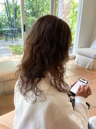 ロング 石平 暖のヘアスタイル