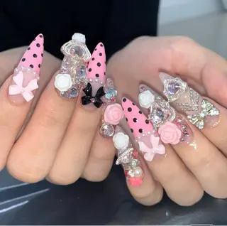 ネイル Lyna Nailのネイルデザイン