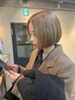 ショート 東のりか/ハイトーン ブリーチカラー/ボブのヘアスタイル