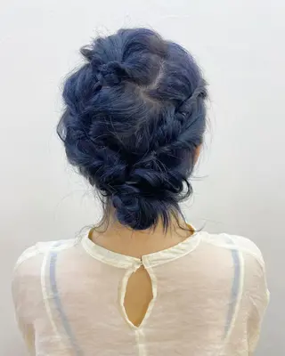 ミディアム カラー ヘアアレンジ eTONe所属・志賀 あずみのヘアスタイル