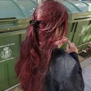 ロング カラー nonoka オリーブ/グレージュのヘアスタイル