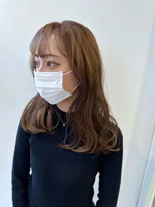 ミディアム カラー ベージュ/インナー カラー🤍Rieのヘアスタイル