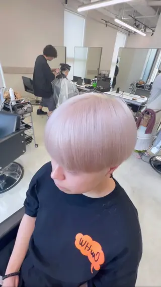 カラー カラースペシャリスト ・齊藤 羽瑠輝のヘアスタイル