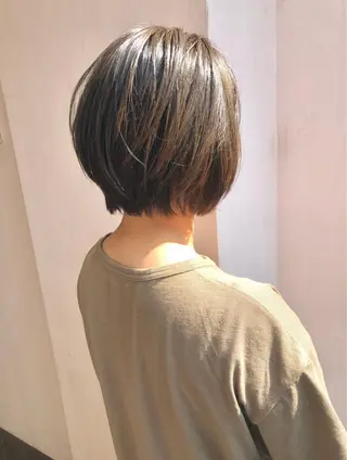 ショート カラー 細川 亮のヘアスタイル