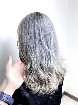 ロング カラー 透明感カラー🫧＆ レイヤー🕊古川のヘアスタイル