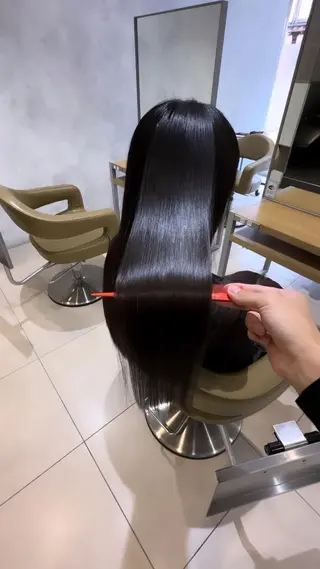 ロング 髪質改善ストレート アオヤギのヘアスタイル