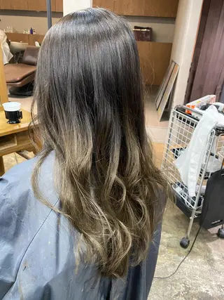 ロング 米林 遼のヘアスタイル