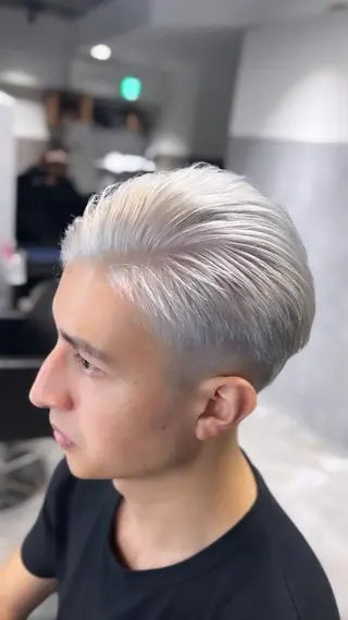 ショート カラー mimiiy梅田 中崎町ハイトーンのヘアスタイル