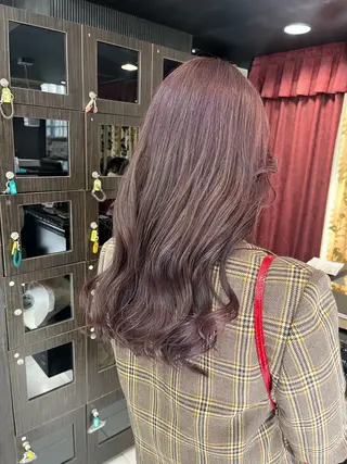 セミロング カラー Eleanor立川北口所属・🦋YUI 髪質改善 ブリーチ　着付け🦋のヘアスタイル