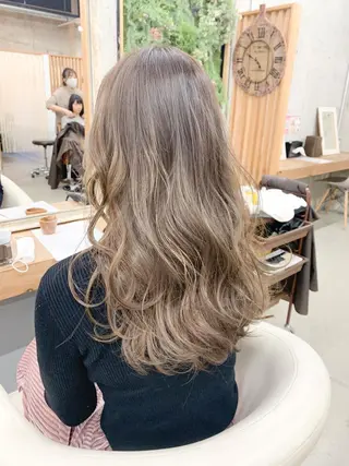 ロング 角床直哉 カラーカットNO 1のヘアスタイル