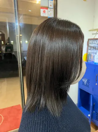 ミディアム カラー イシイ ハルナ 🤍のヘアスタイル