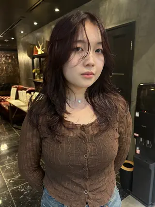 ミディアム カラー レイヤー/ハッシュ/ ウルフ/透明感カラーのヘアスタイル