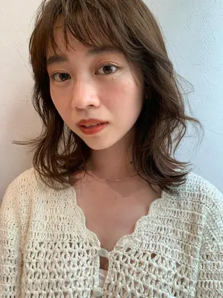 ミディアム SALOWIN新潟万代所属・緑川 瑞穂のヘアスタイル