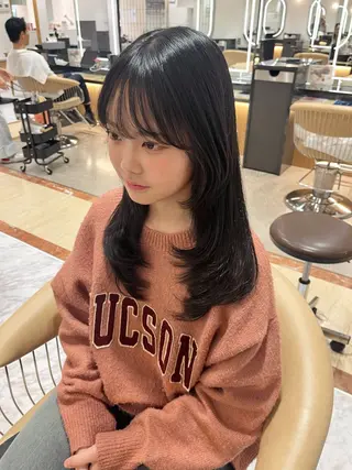 ロング 吉田 沙羅のヘアスタイル