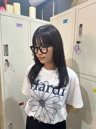 ミディアム カラー 十倉 朱莉のヘアスタイル