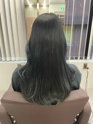 ロング カラー 川中 あいかのヘアスタイル