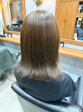 ミディアム ヒナ子🦋 ブリーチカラーのヘアスタイル