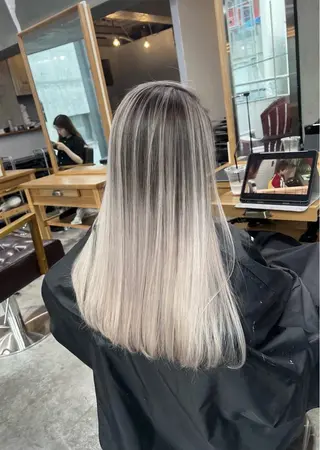 ロング カラー ROBIN所属・指名数No.1 /NAOYAのヘアスタイル