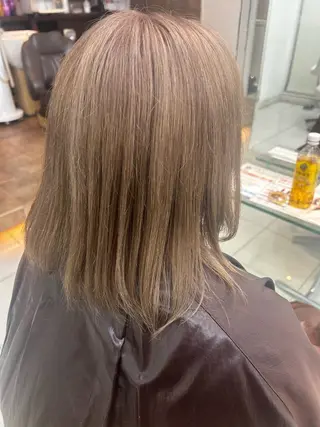 カラー 石井 くるみのヘアスタイル