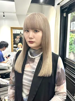 セミロング カラー REAL 心斎橋所属・ブリーチ/ベージュ /ピンク🦋ナツミのヘアスタイル