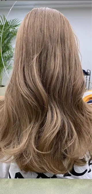 カラー 齋藤 羽鳳のヘアスタイル