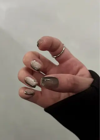 ネイル Dark Honey Kikiのネイルデザイン